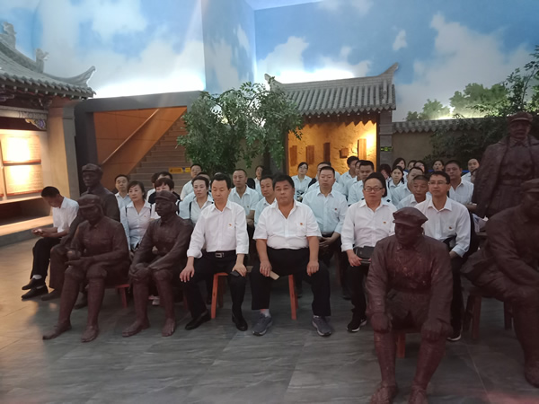 隴運集團公司黨委開展“不忘初心、牢記使命”紀(jì)念建黨98周年主題黨日活動